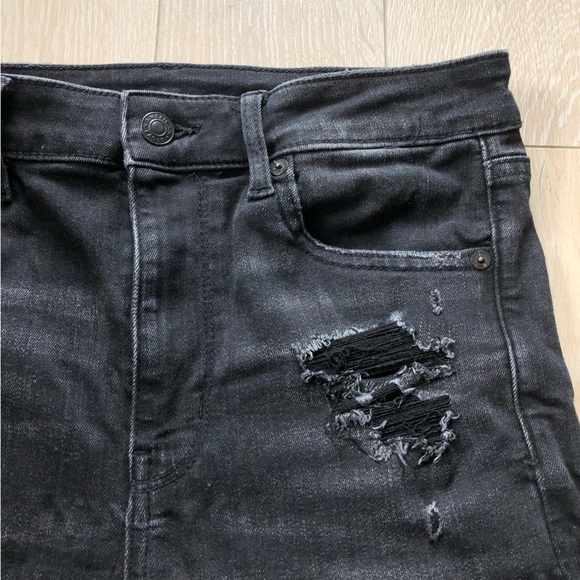 American Eagle Outfitters Black Distressed Biker Denim Shorts Size 8 - Picture 5 of 12